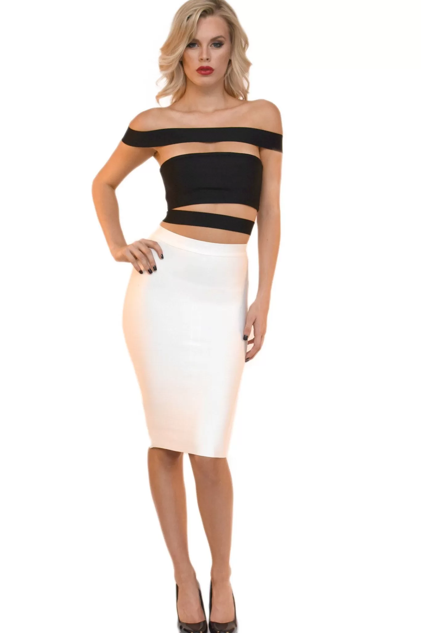 Women Noodz Boutique Tops>Cassie Crop Top - Black (Size XS - Clearance Sale)